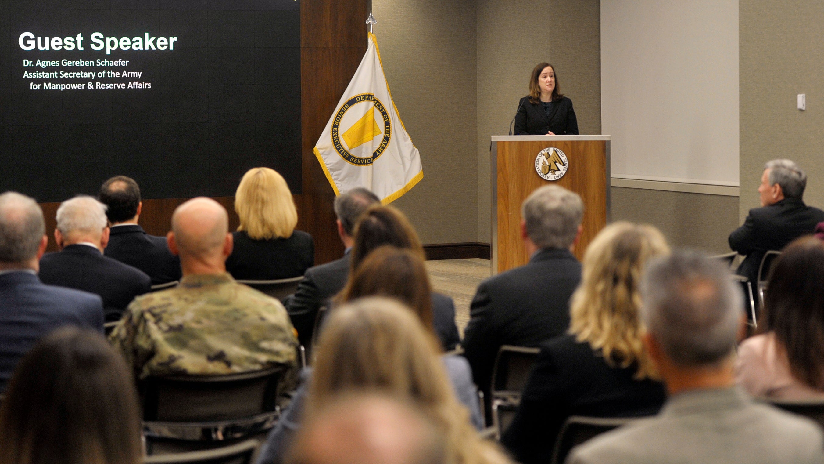 Agnes Schaefer speaks to AUSA attendees