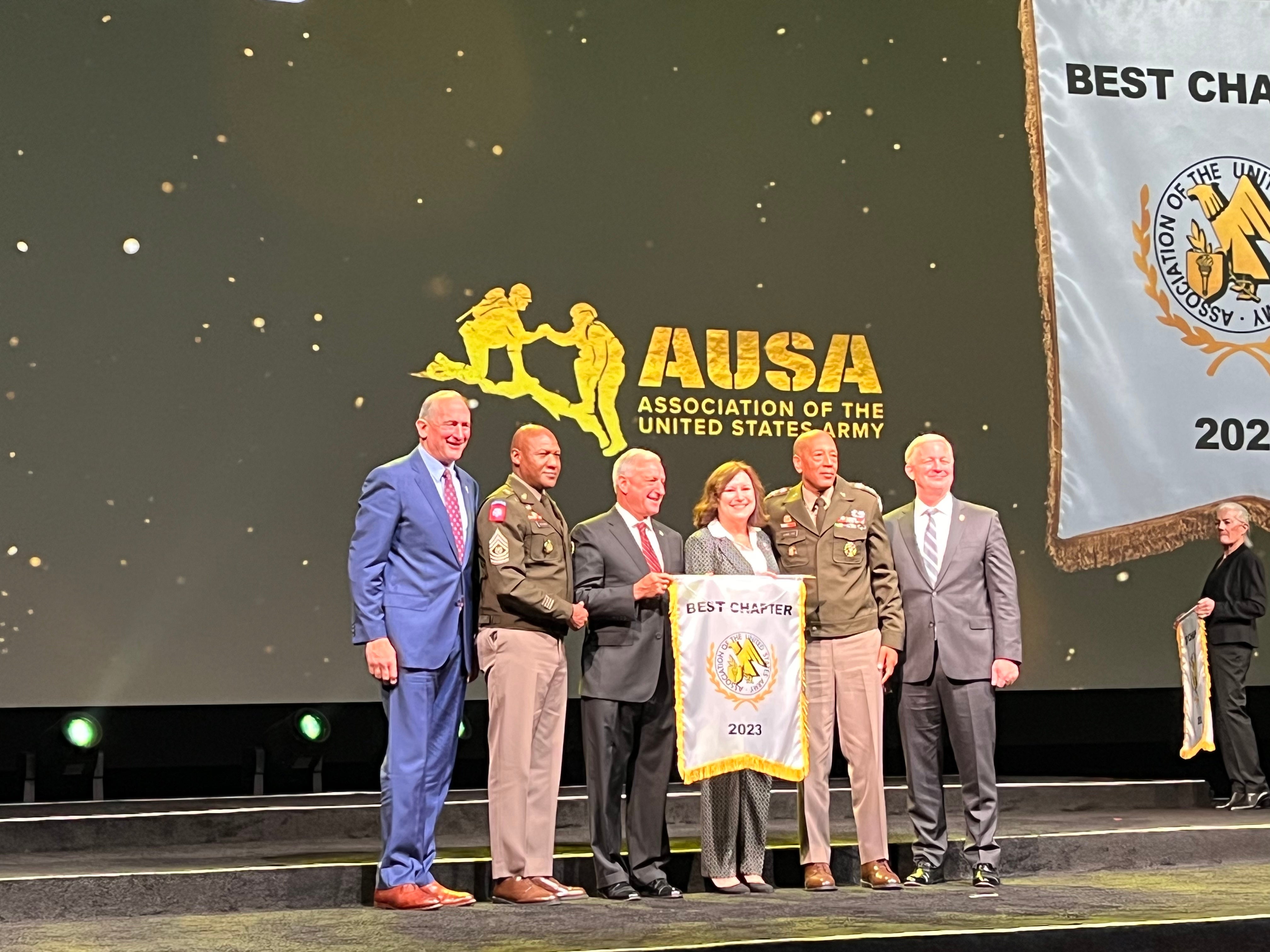 AUSA Chapter President Receiving Awards