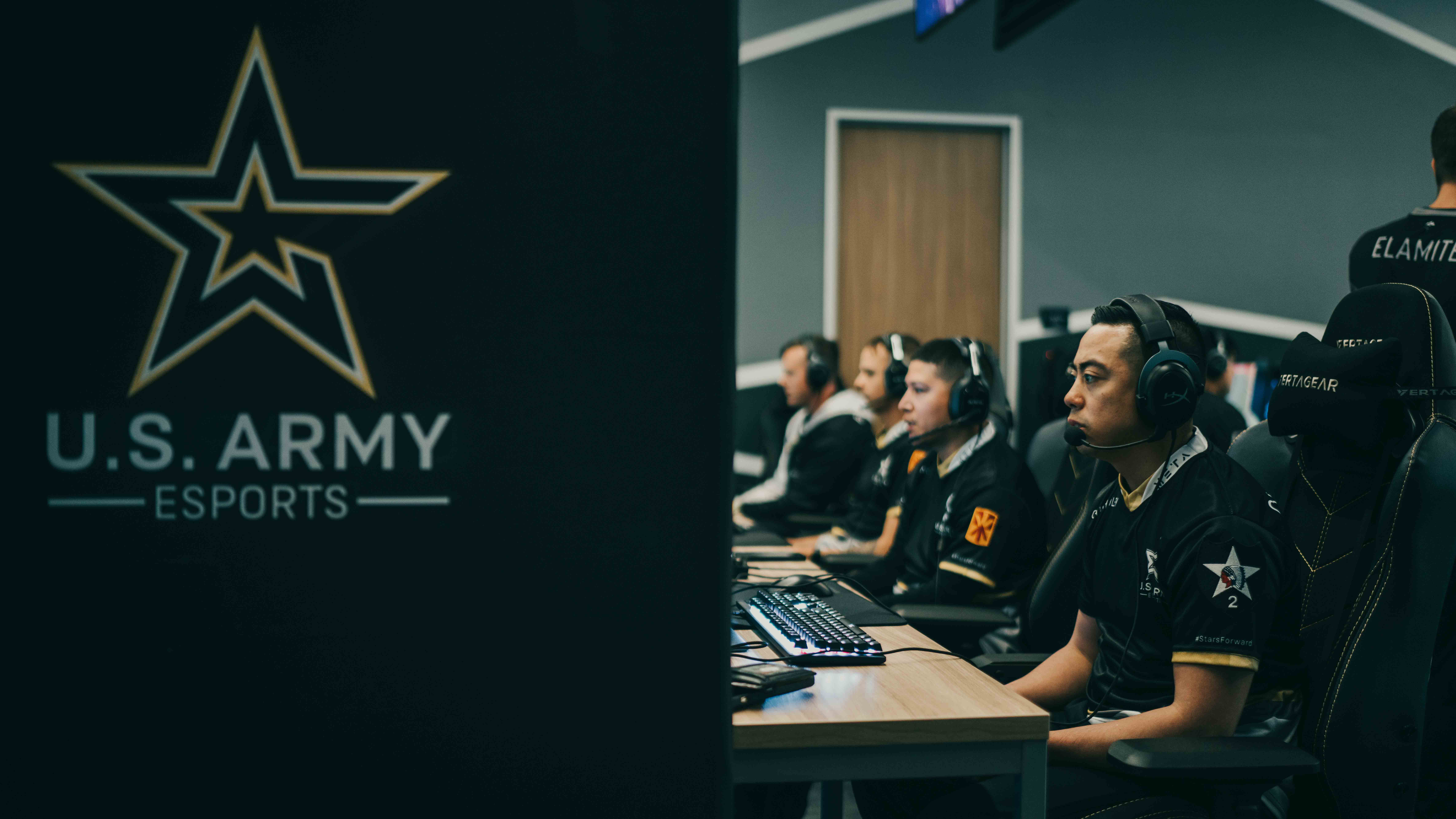 Army eSports team practice