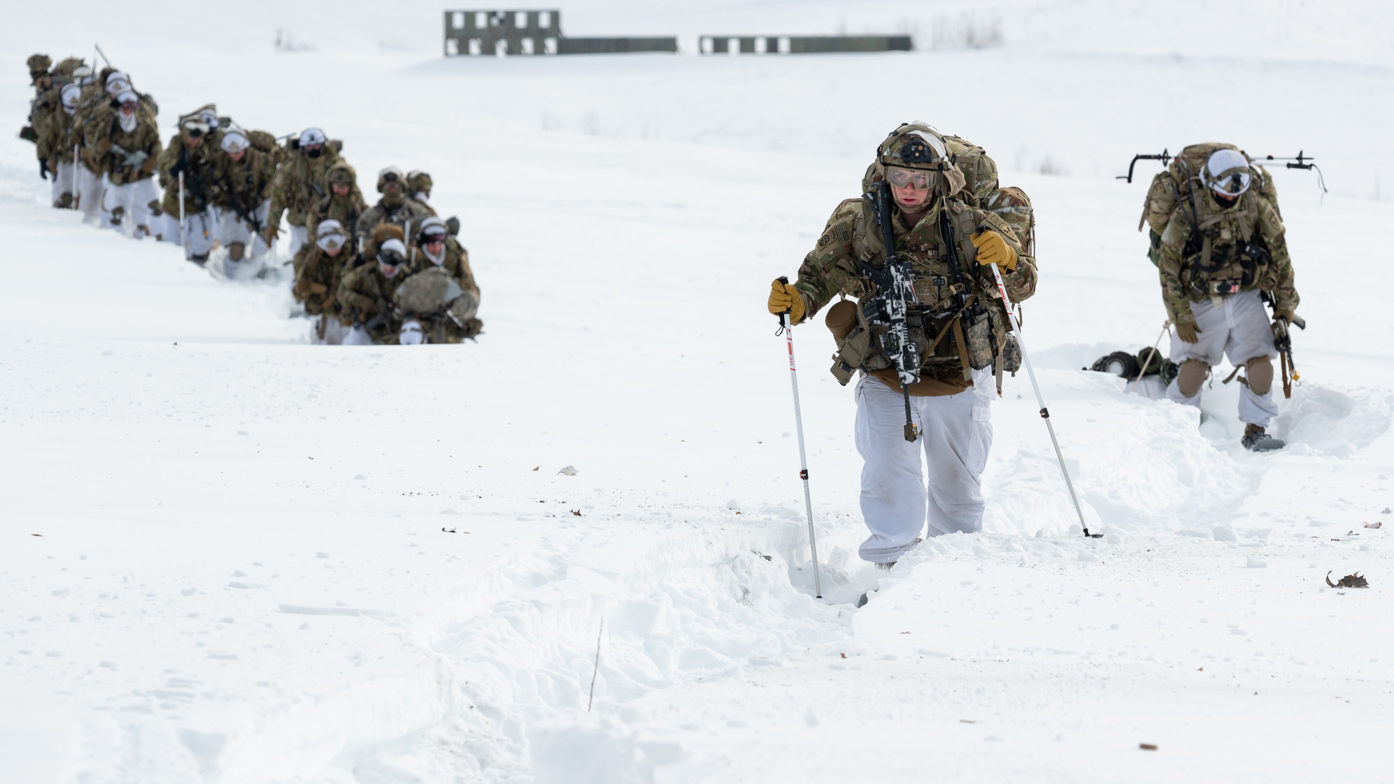 Soldiers on skis