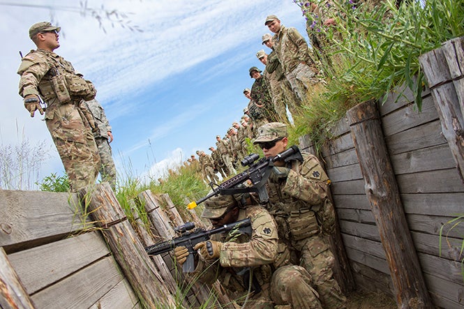U.S. Army Soldiers train Ukrainians on trench warfare