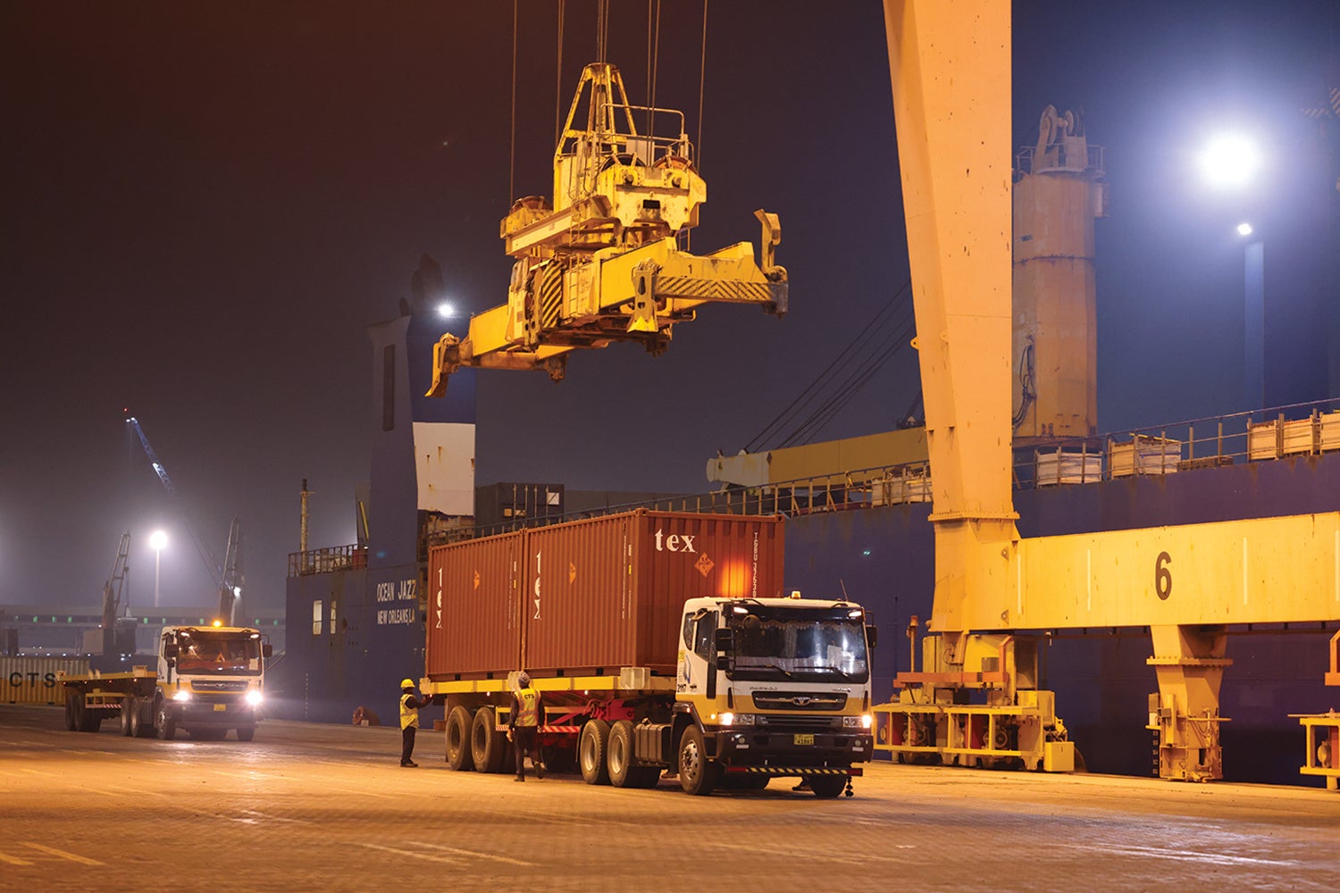 U.S. soldiers train for cargo operations at the Port of Shuaiba, Kuwait. (Credit: U.S. Army/Capt. Austin May)