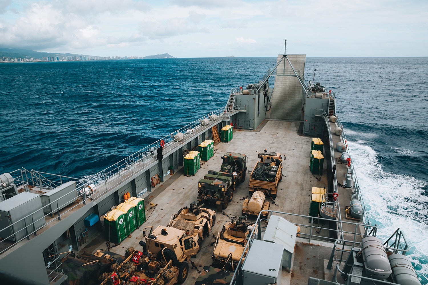 25th Infantry Division soldiers sail off of Hawaii aboard the Army’s Gen. Brehon B. Somervell Logistics Support Vessel. (Credit: U.S. Army/Spc. Rachel Christensen)